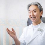 無料適応検査の予約で 主任執刀医・ 荒井宏幸医師の 著書謹呈！