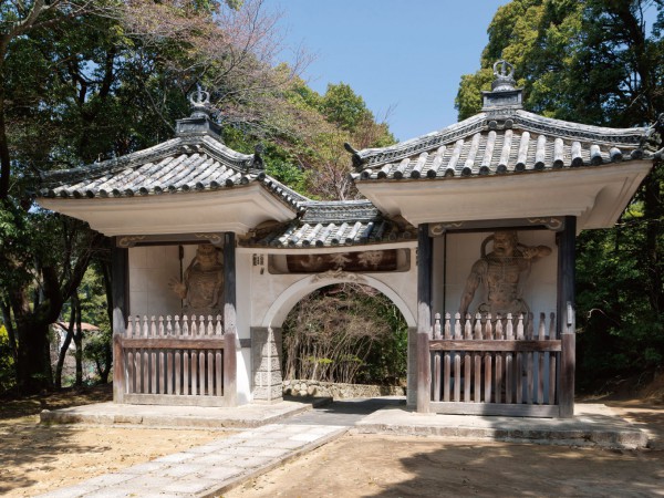 満願寺山門