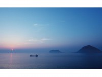 魅力の観光地へゆったりと船で向かう春の旅。