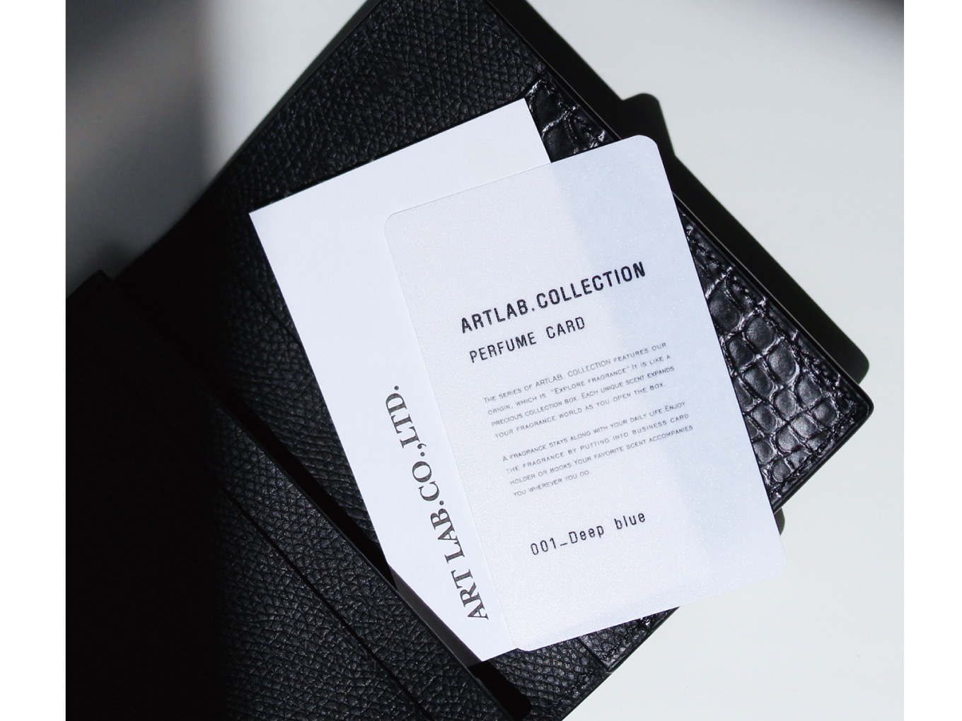 ARTLAB.COLLECTION パフュームカード 30名様