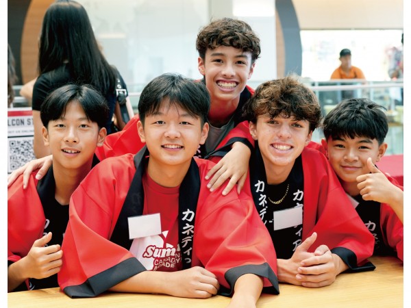 神戸から世界へ　伝統と成長の精神で育む次世代の学び。