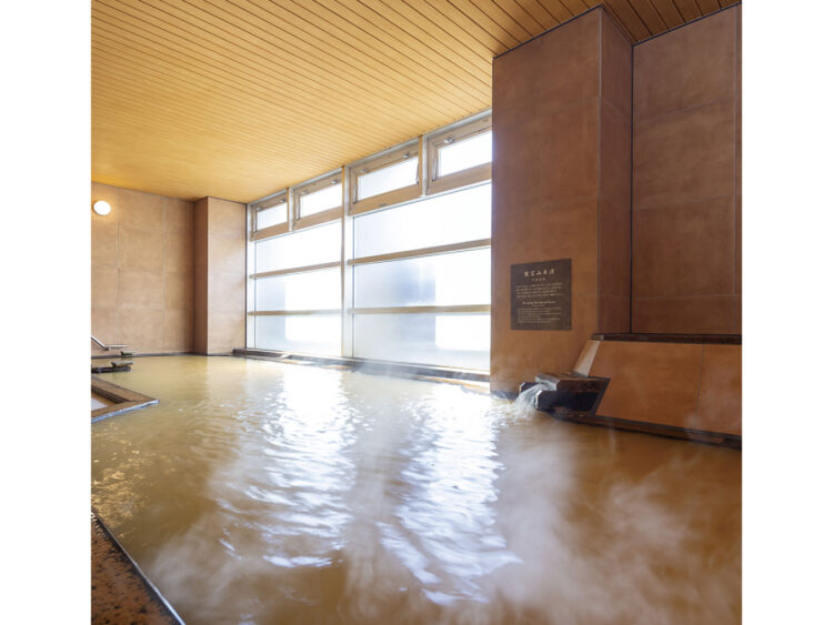 ご当地お土産付リニューアル記念特別プランをご用意！お電話でのご予約も受け付けております。ご予約の際に「ビズスタを見た」とお伝えください。（有馬）