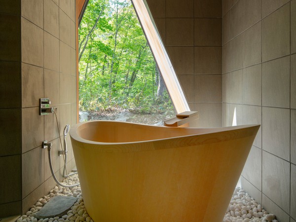 木曽の天然檜が自慢の浴室総合プランナー「檜創建」が専門ギャラリーを神保町にオープン