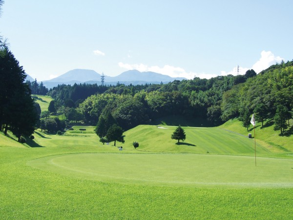 箱根湯本が誇る伝統のゴルフ場で、身も心もゴルフ浸け