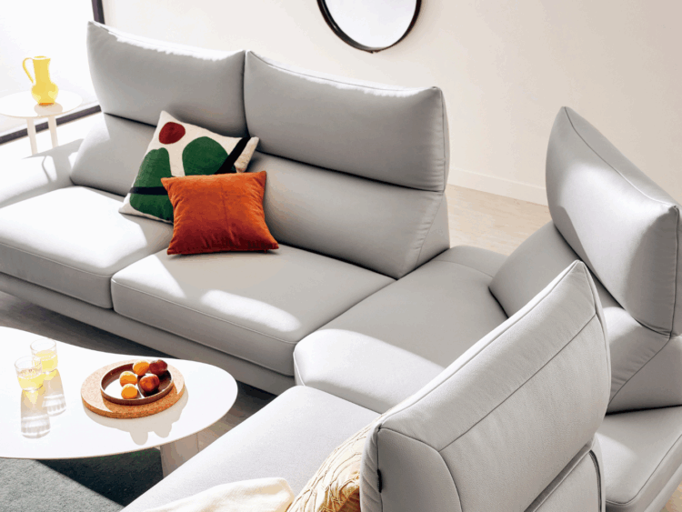 日本のソファ市場に新風、韓国「JAKOMO」初上陸