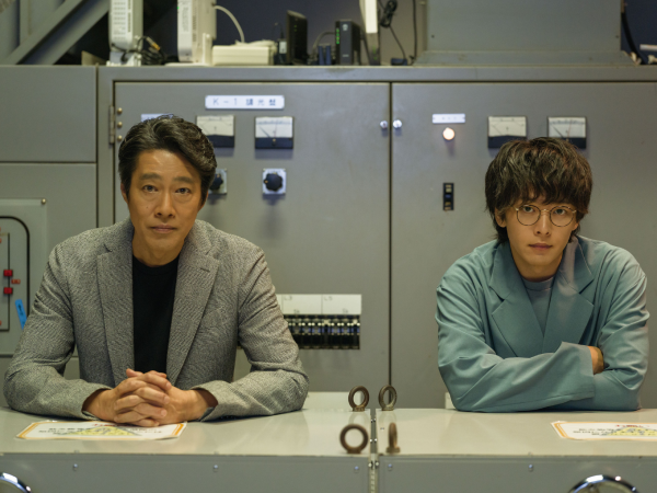 堤真一×中村倫也が挑む二人芝居『ライフ・イン・ザ・シアター』が開幕へ