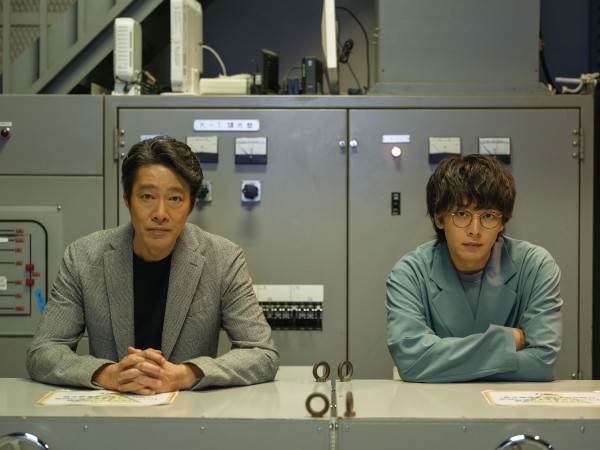 堤真一×中村倫也が挑む二人芝居『ライフ・イン・ザ・シアター』が開幕へ