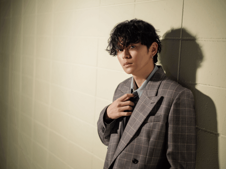 眞栄田郷敦×舘ひろし 映画『港のひかり』公開直前インタビュー｜語れるものが、人生のエネルギーになる