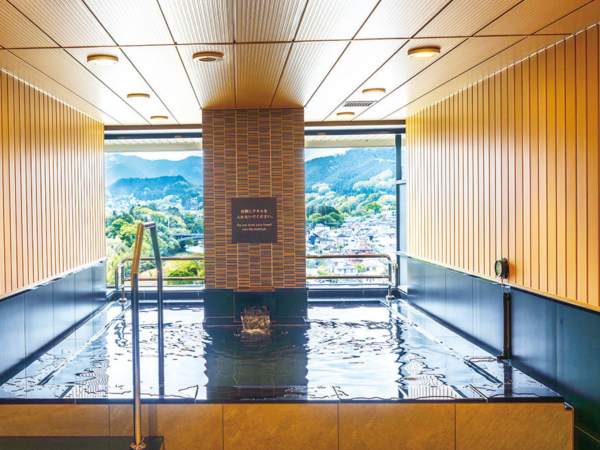 都市近郊で“非日常”を味わう。リニューアルで生まれ変わった亀の井ホテル3選【青梅・九十九里・大洗】