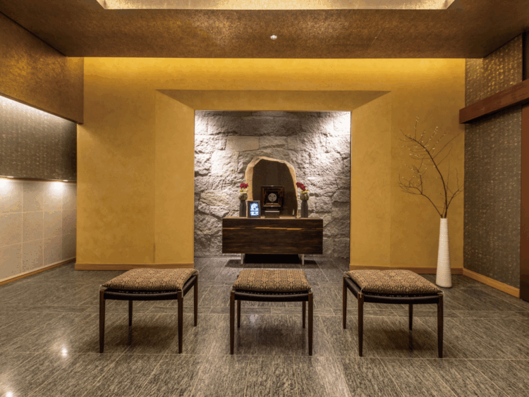 「墓じまい」から始める、負担をかけない新しい供養のかたち ― 瑞華院 了聞の室内墓苑という選択